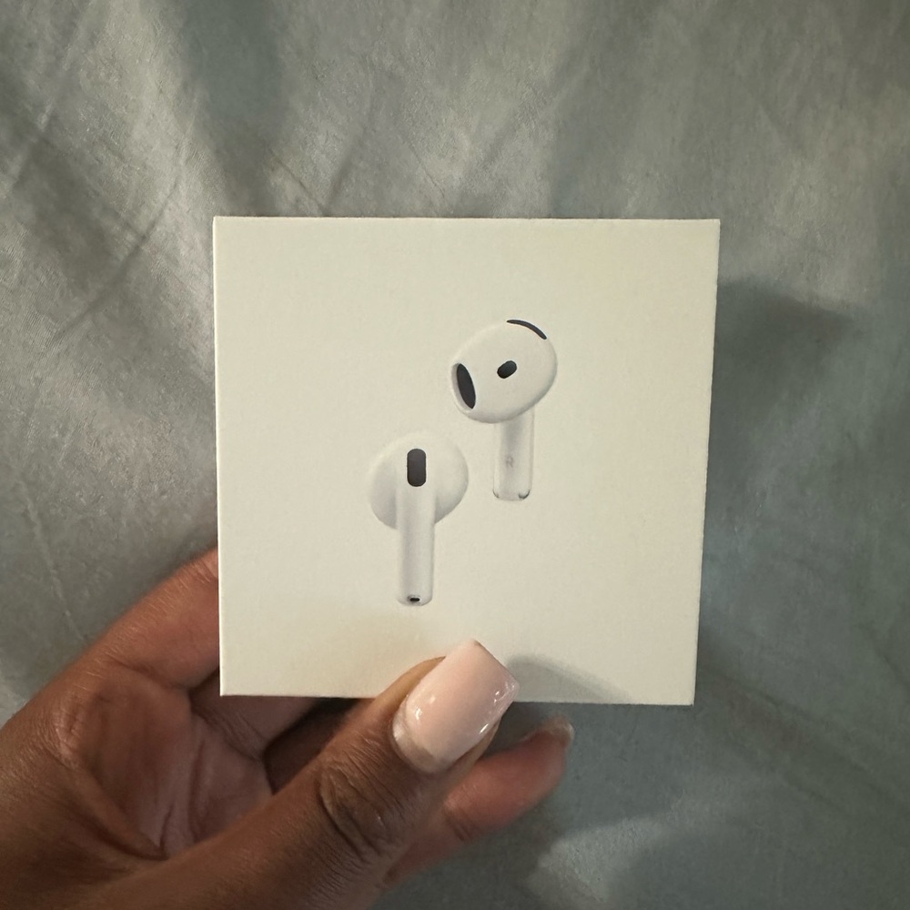 NEW APPLE airpods 4 with noise cancellation